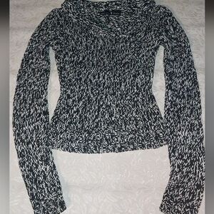 MODA International sweater
